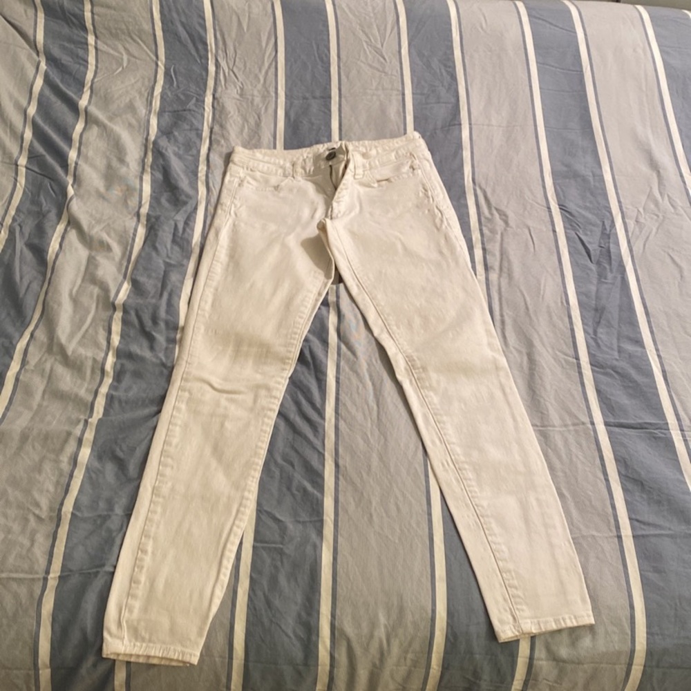 American Eagle White Skinny Jeans